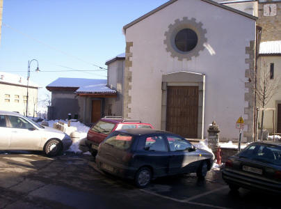 chiesa e a sinistra nuova cappella