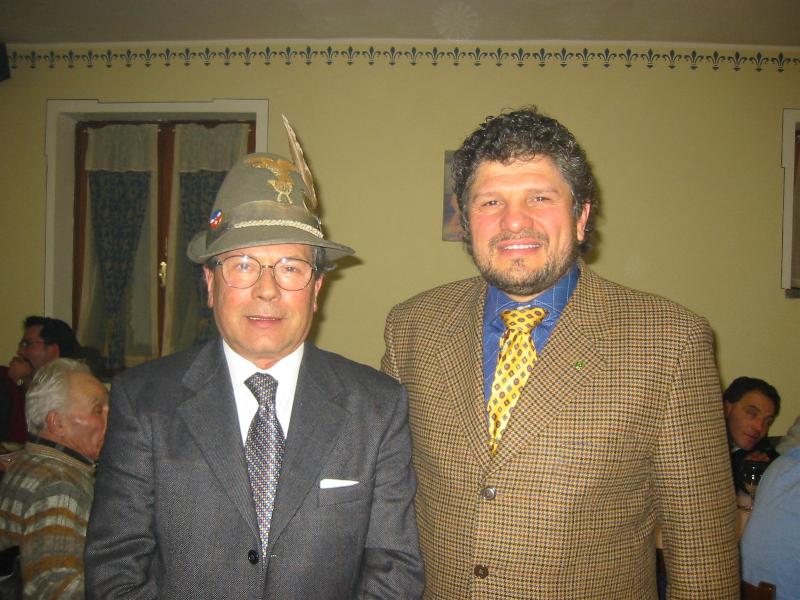 i presidenti Ivo degli Alpini e Sassi della CROVE VERDE