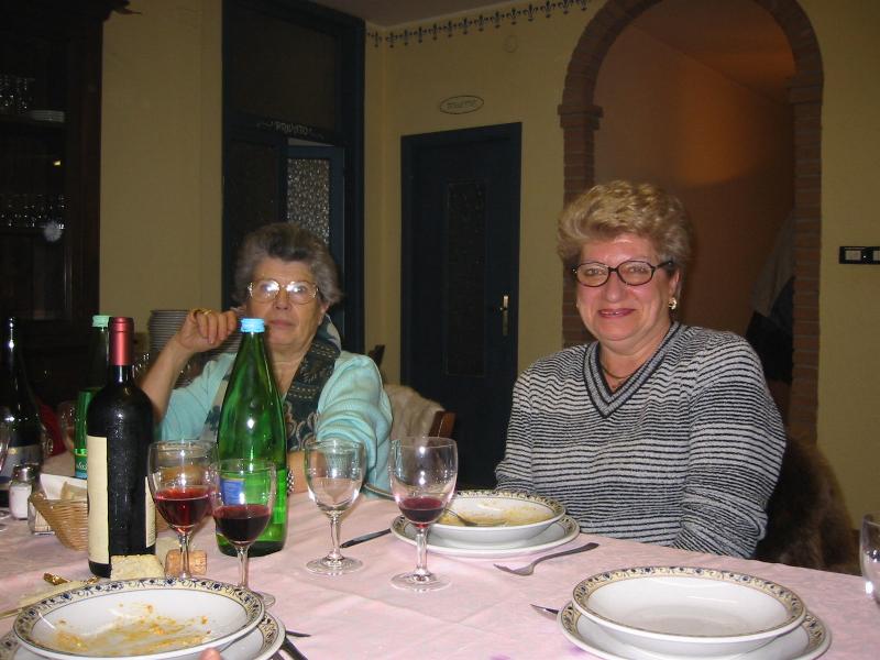 Anna e Angiolina anche le mogli degli alpini  non scherzano